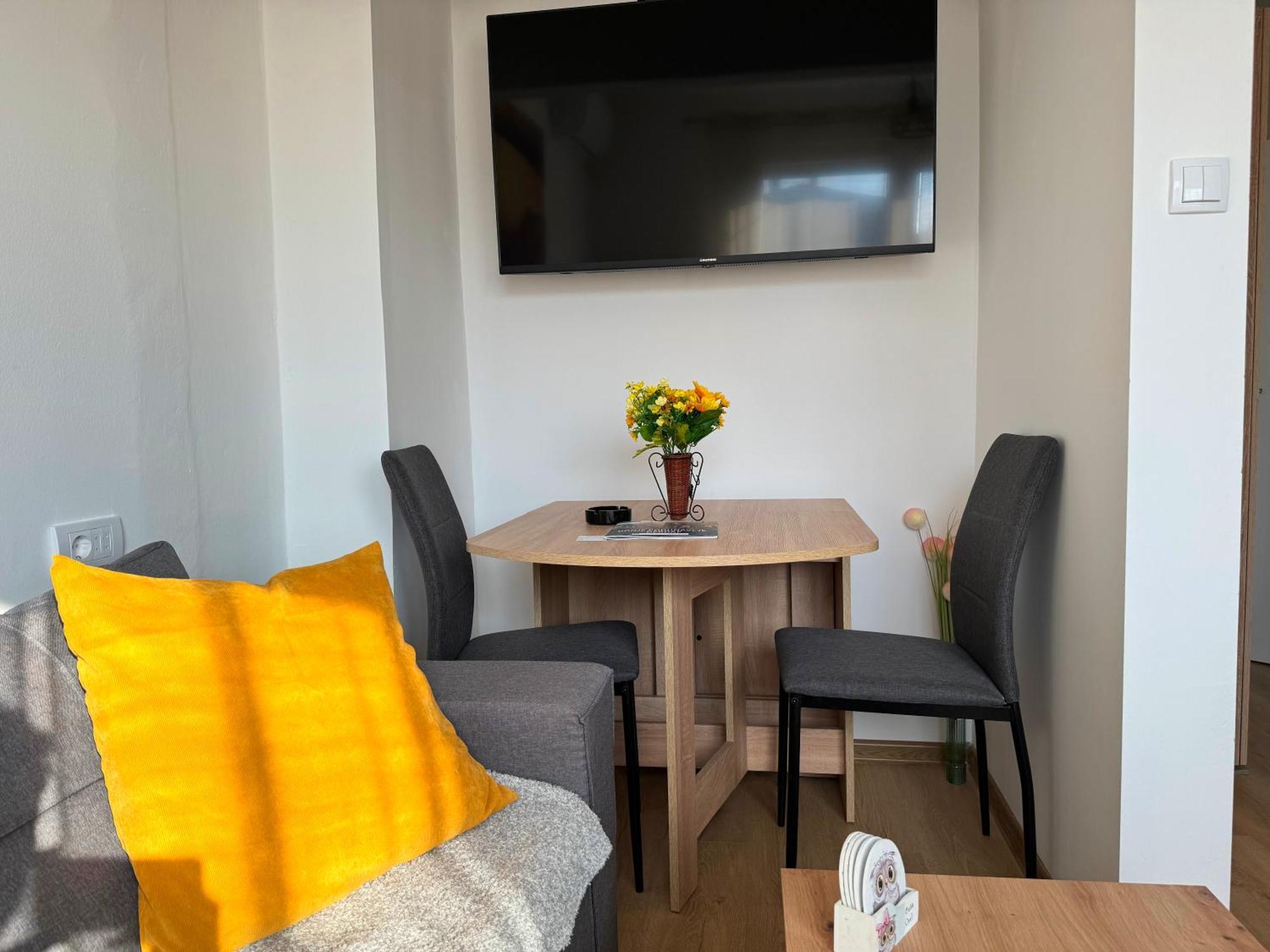 Vuk Apartman ドニー・ミラノヴァツ エクステリア 写真